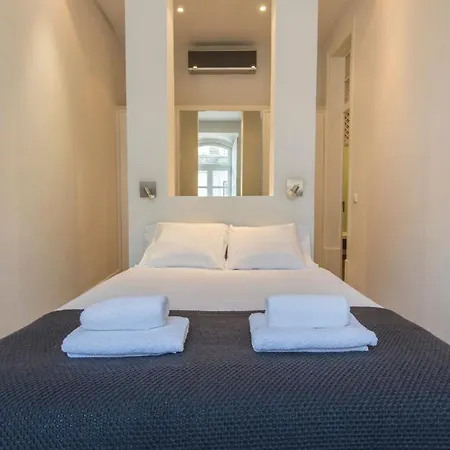 Lovelystay Downtown Dom Duarte *