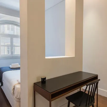 Lovelystay Downtown Dom Duarte *