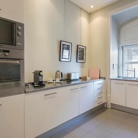 Lovelystay Downtown Dom Duarte * Lisbon
