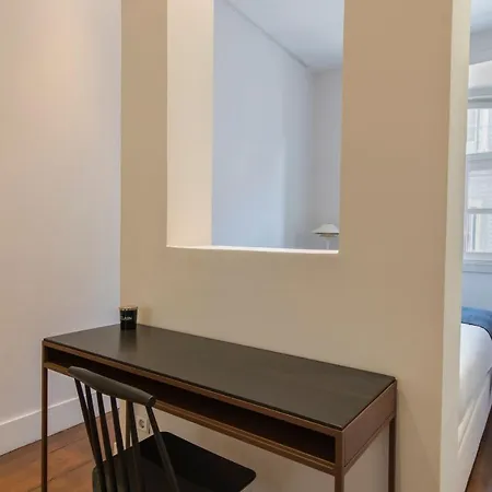 Lovelystay Downtown Dom Duarte Apartment *
